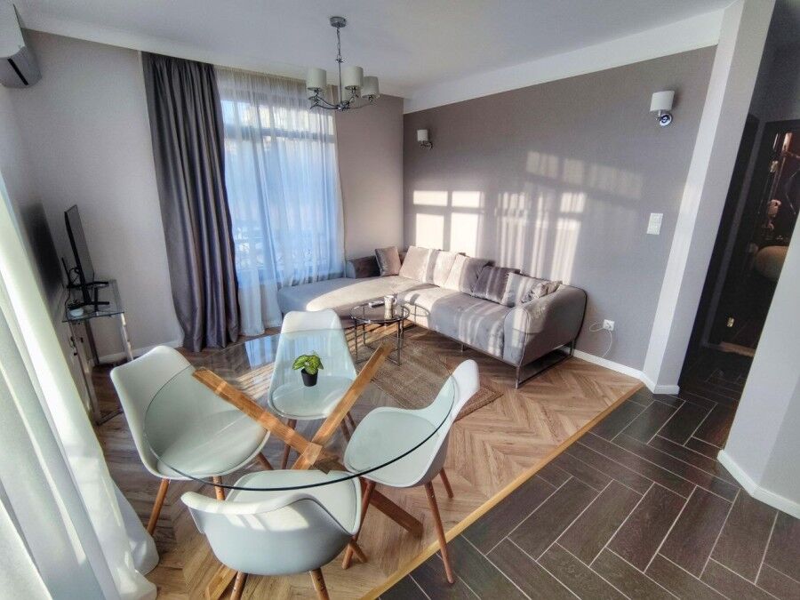 Bright 1-bedroom apartment with sea views, near the beach in Sveti Vlas.