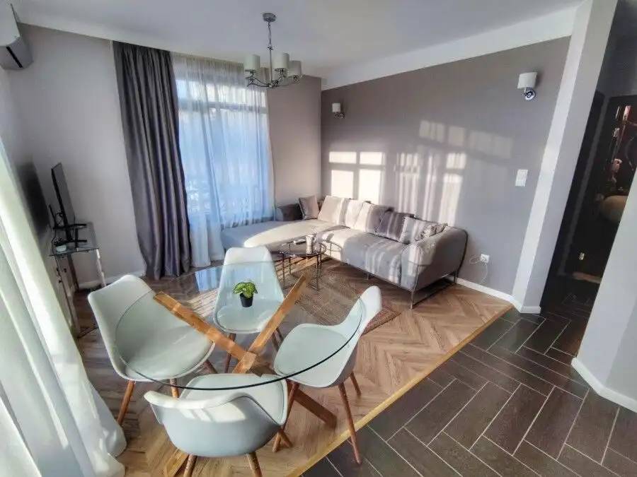 Bright 1-bedroom apartment with sea views, near the beach in Sveti Vlas.