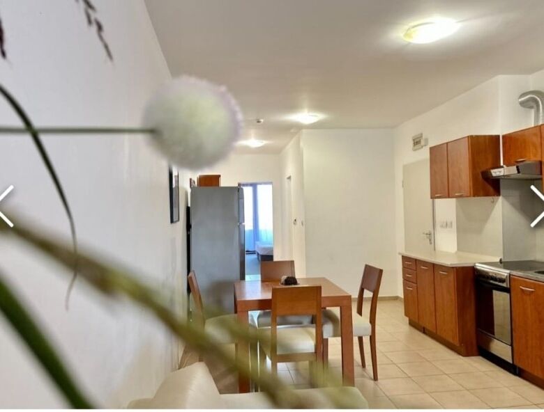 Spacious 86 sq.m. 1-bedroom apartment with 2 balconies overlooking the sea in Marina Cape, Aheloy. P.