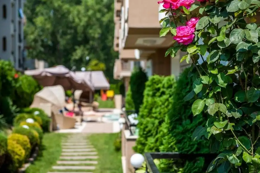 Cozy furnished studio in Dawn Park Deluxe spa complex, Sunny Beach, Bulgaria.