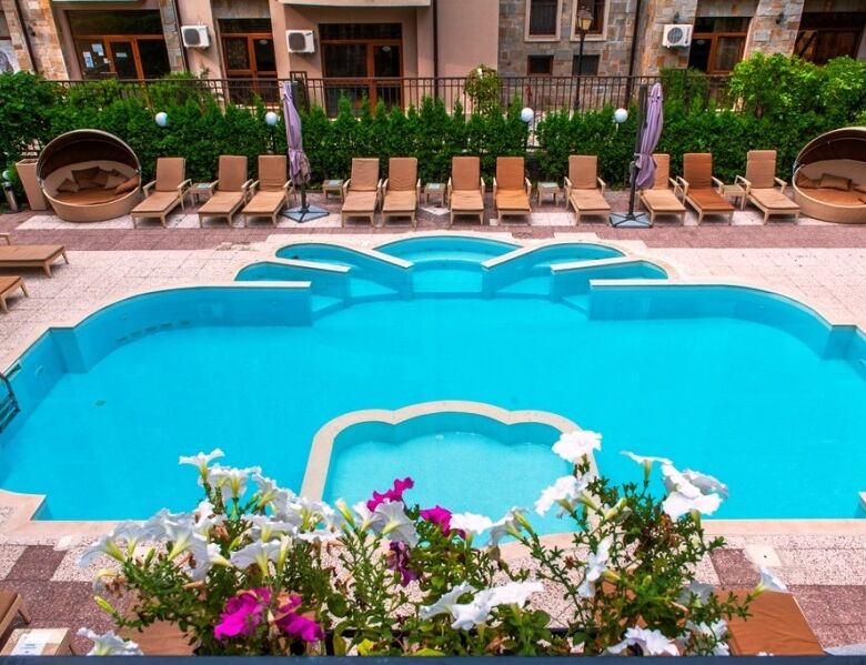 Furnished studio apartment with pool view in Dawn Park Deluxe, Sunny Beach, Bulgaria.