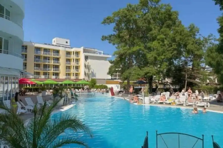 Bright apartment near Sunny Beach with pool view and amenities.