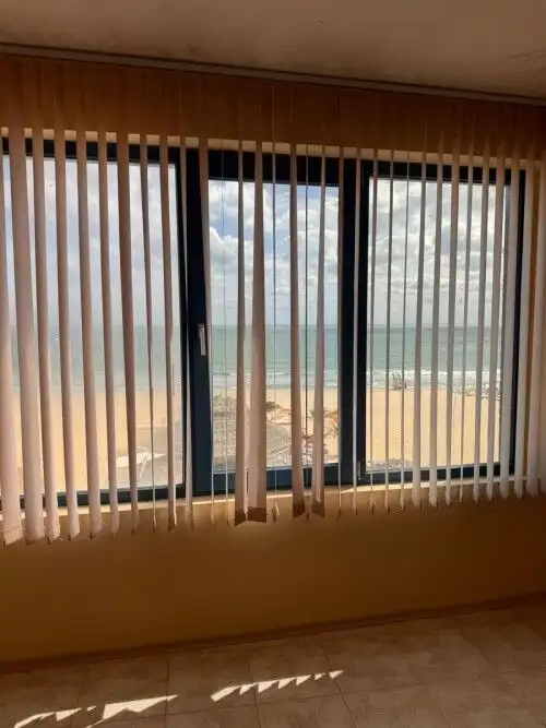 Beachfront 1-bedroom apartment with stunning sea views, 75 sq.m., first line location at Sunny Beach.