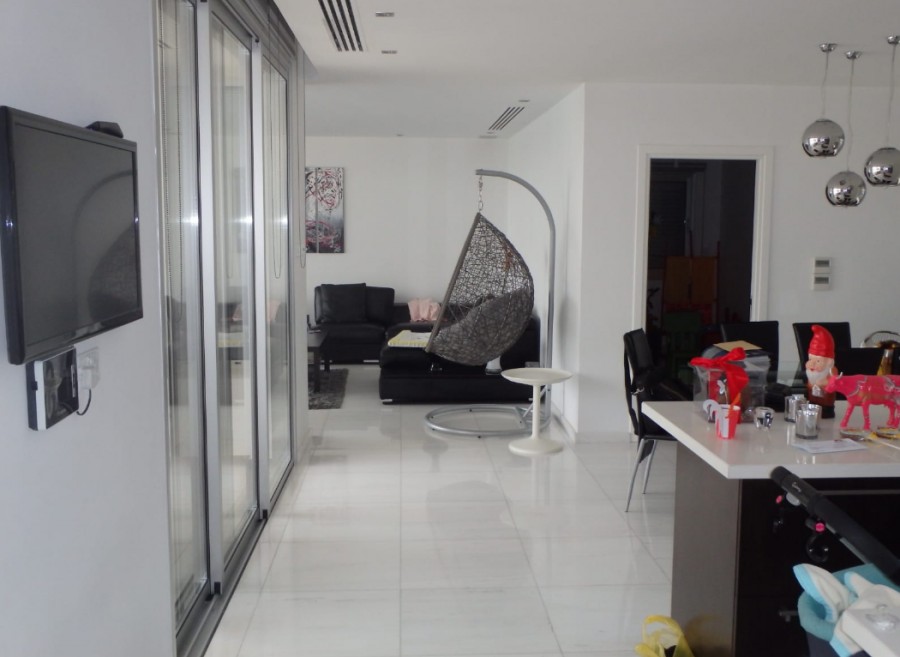 358084-detached-villa-for-sale-in-select-location_full