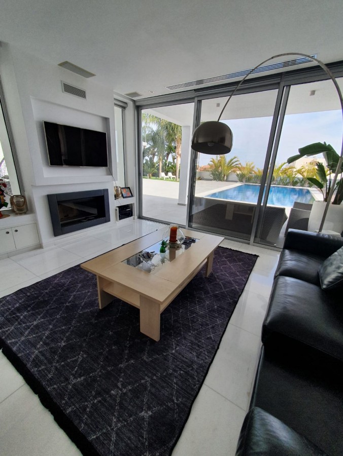 358140-detached-villa-for-sale-in-panthea_full