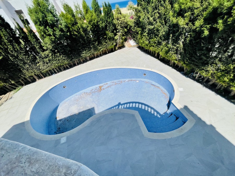 387489-detached-villa-for-sale-in-select-location_full