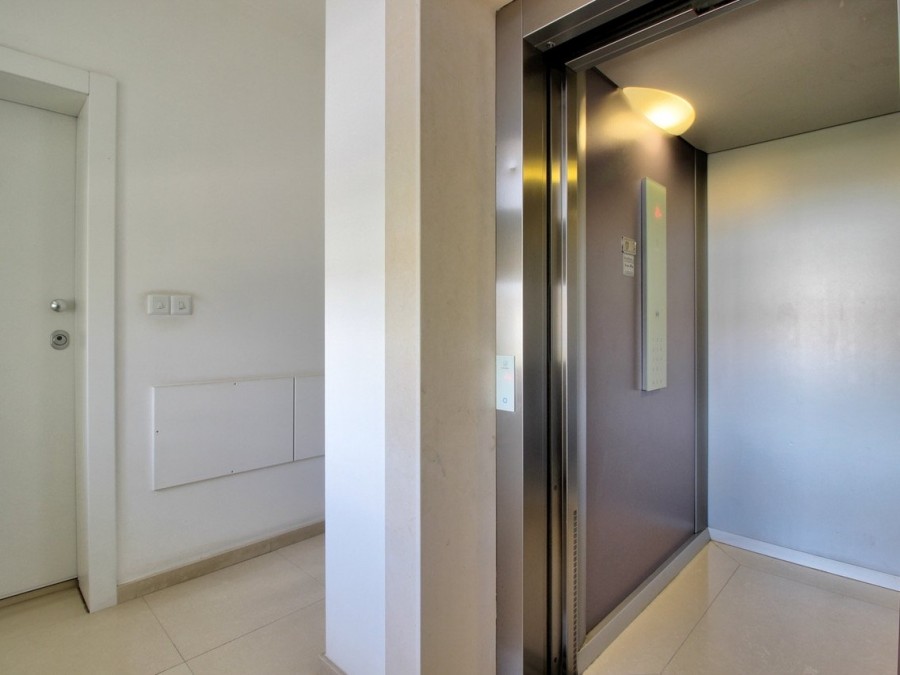 392487-detached-villa-for-sale-in-select-location_full