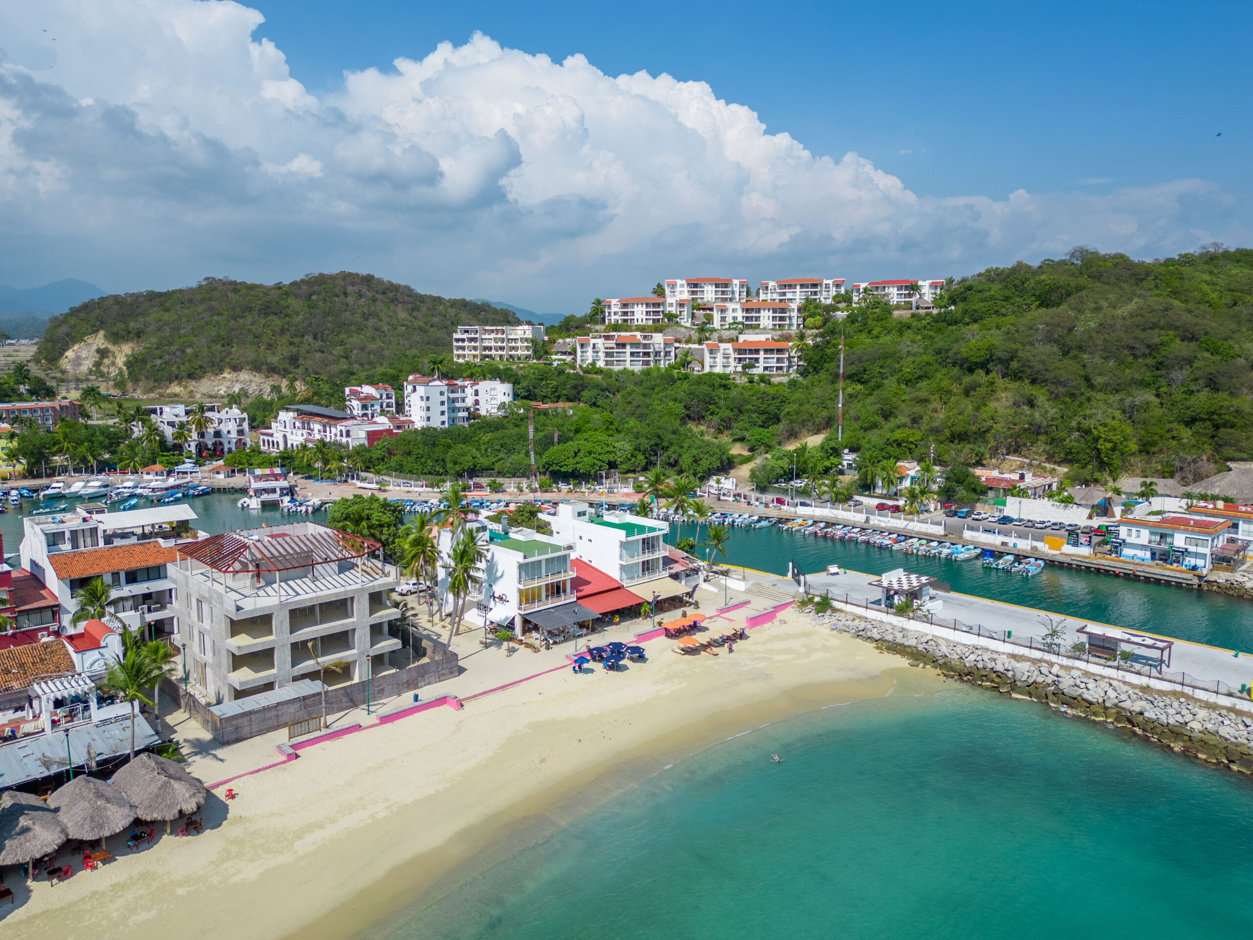 4-Bed-Santa-Cruz-Beach-View-Condo-2-scaled-1