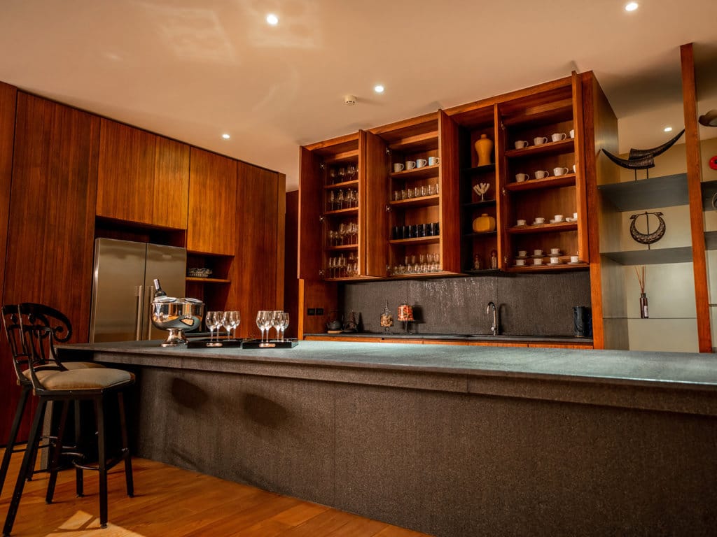 4.-Villa-Amarisa-The-bar-FILEminimizer