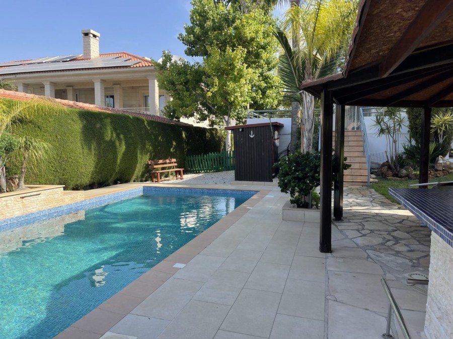 401833-detached-villa-for-sale-in-select-location_full