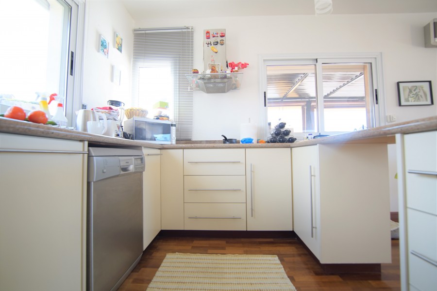 438297-penthouse-for-sale-in-kato-paphos-universal_full