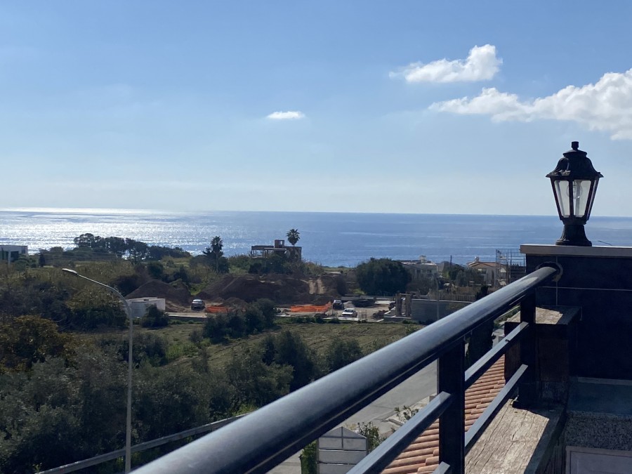 439995-penthouse-for-sale-in-chloraka_full