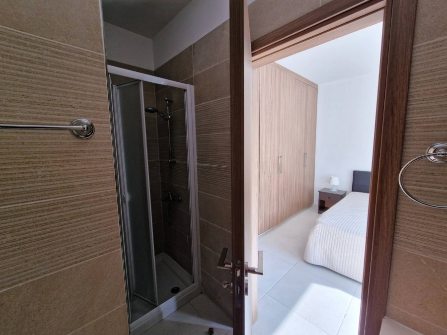 449928-apartment-for-sale-in-larnaca_full