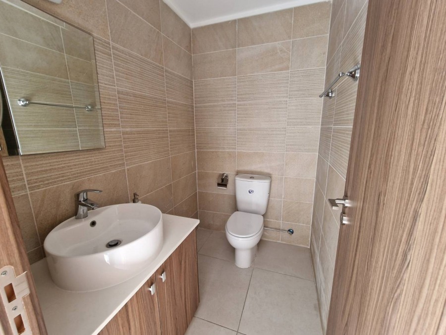 449931-apartment-for-sale-in-larnaca_full