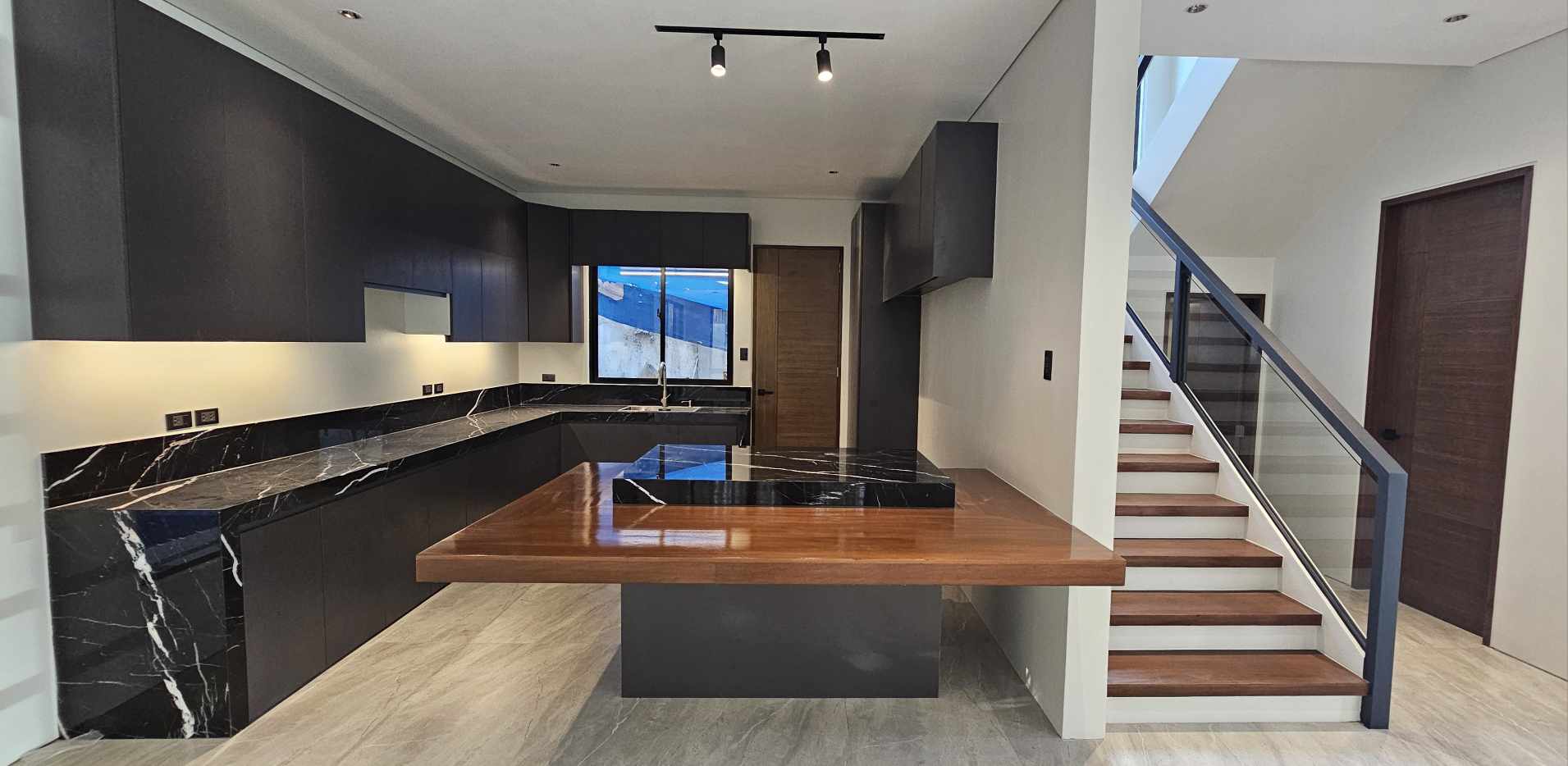 462546102_1052026213604472_6338610431518270712_n