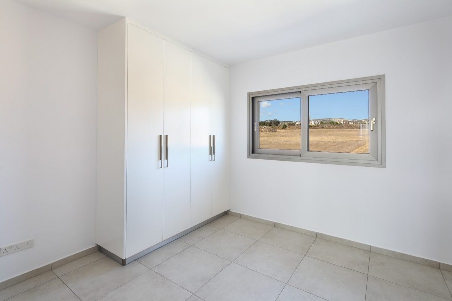 496072-town-house-for-sale-in-select-location_full