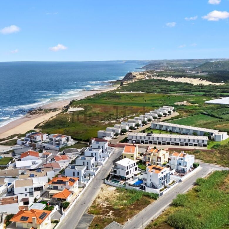 Luxury 3 Bed Villa for Sale in Santa Cruz with ocean views.