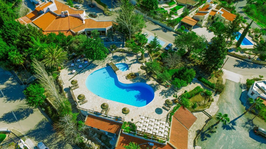 504090-villas-houses-in-kamares-village_full