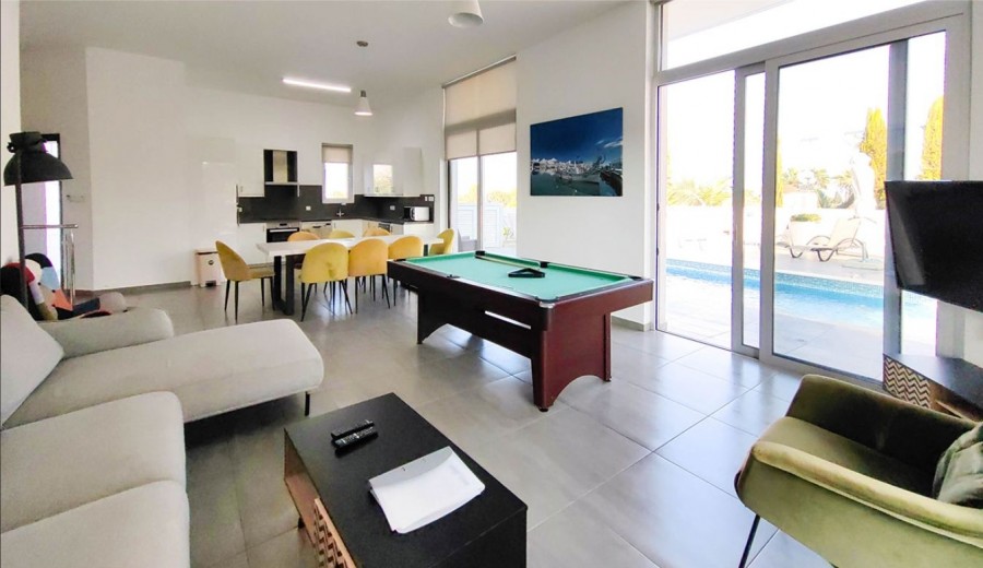 506547-detached-villa-in-protaras_full