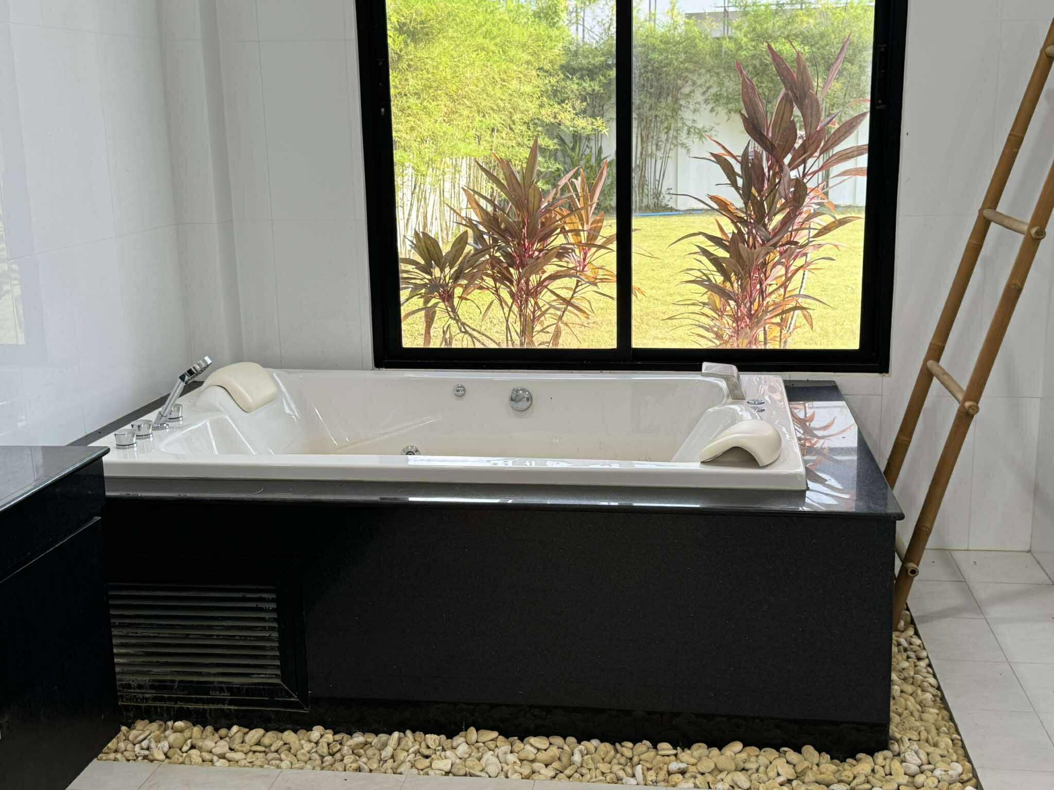 516238575_1265167381775400_5655836716782104520_n