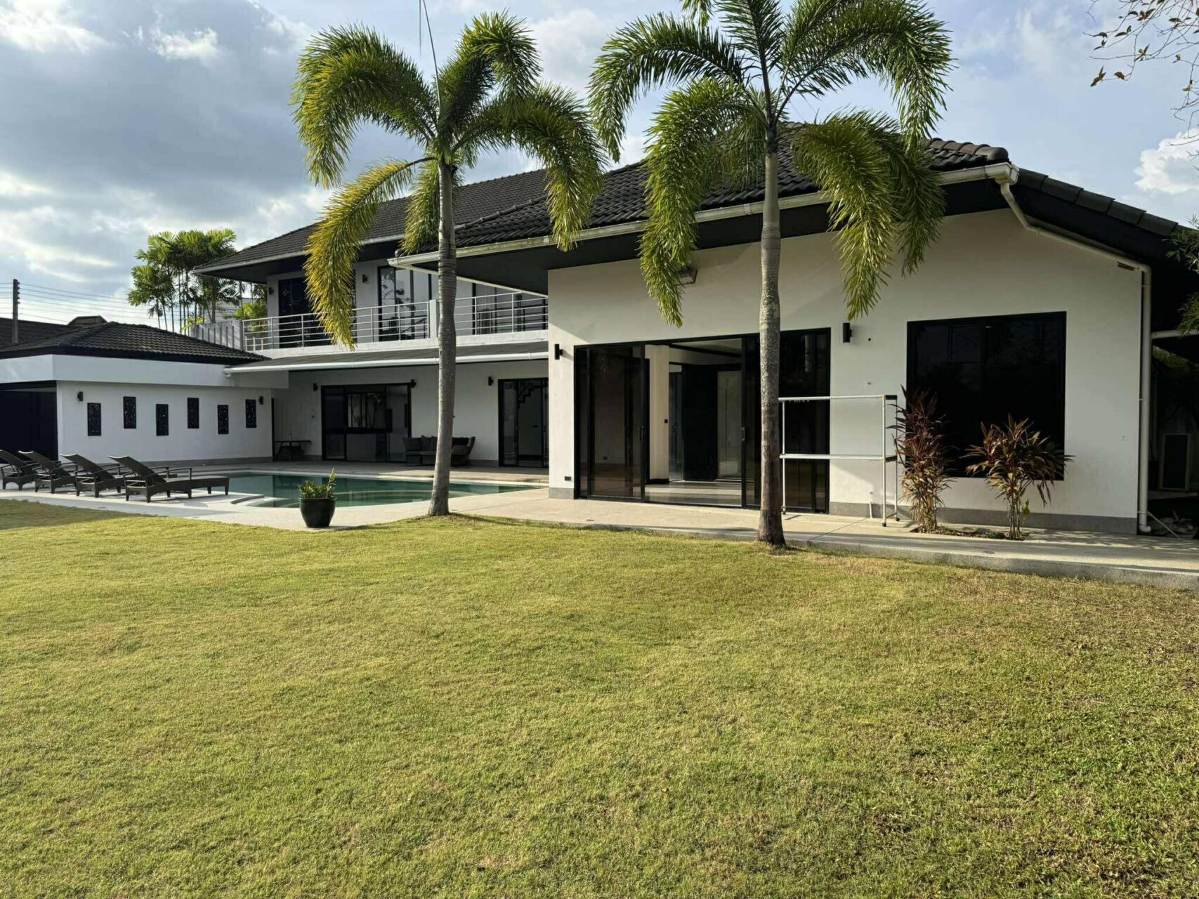 517292860_2215592435536468_3675967136176033572_n