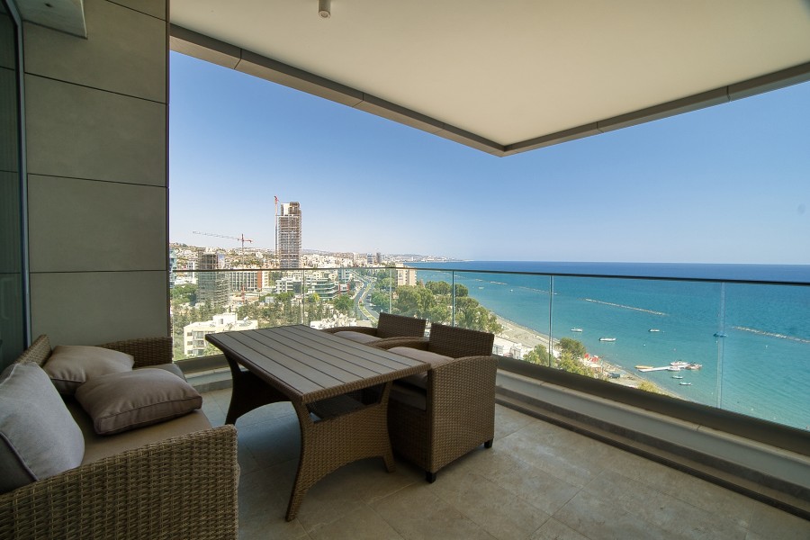 520801-detached-villa-for-sale-in-select-location_full