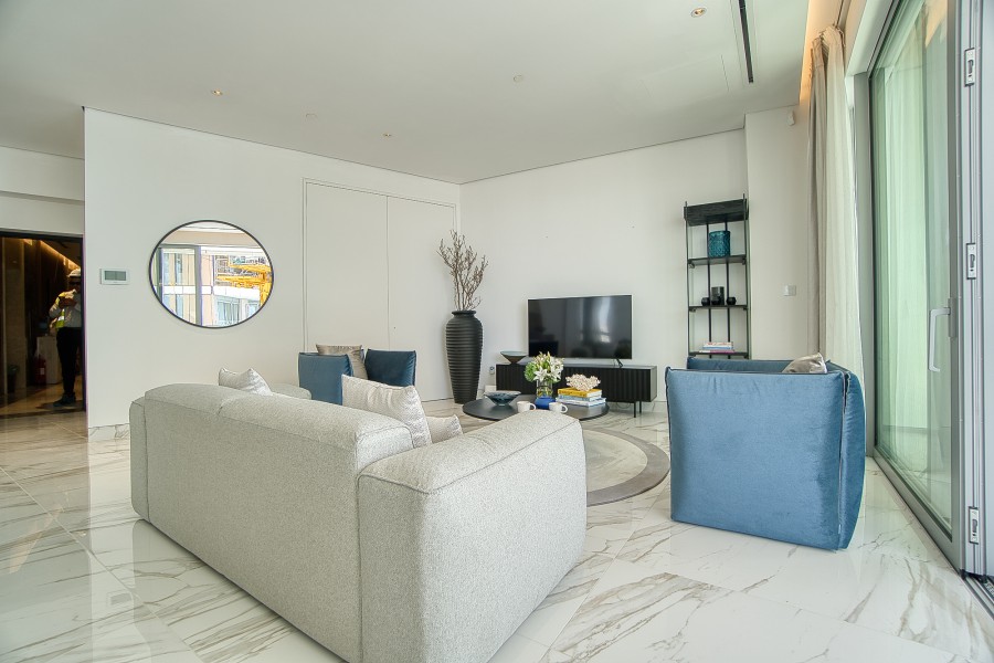 522653-high-rise-apartment-for-sale-in-neapolis_full