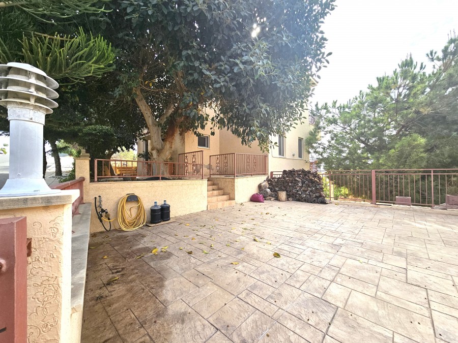 532714-detached-villa-for-sale-in-select-location_full