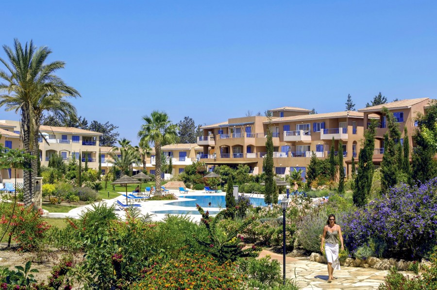 542282-apartments-penthouses-in-kato-paphos_full
