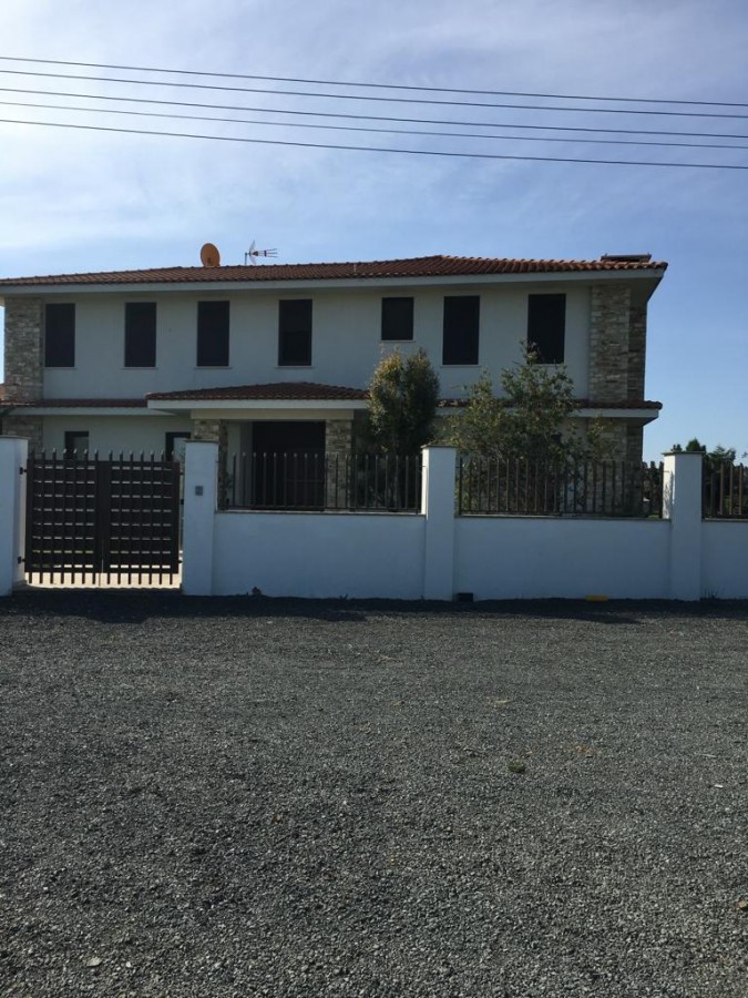 545415-detached-villa-for-sale-in-dromolaxia_full