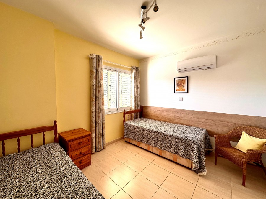 557048-town-house-for-sale-in-kato-paphos-universal_full