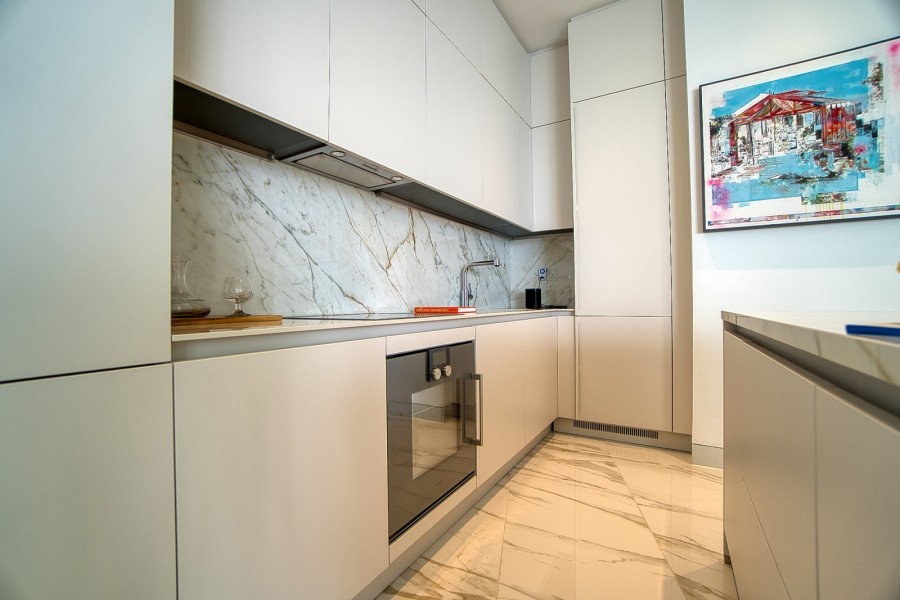 563519-high-rise-apartment-for-sale-in-neapolis_full