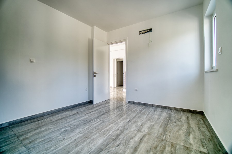 566248-detached-villa-for-sale-in-select-location_full