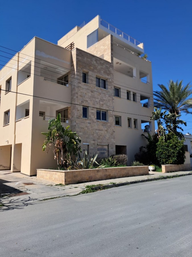 566981-apartment-for-sale-in-larnaka-skala_full