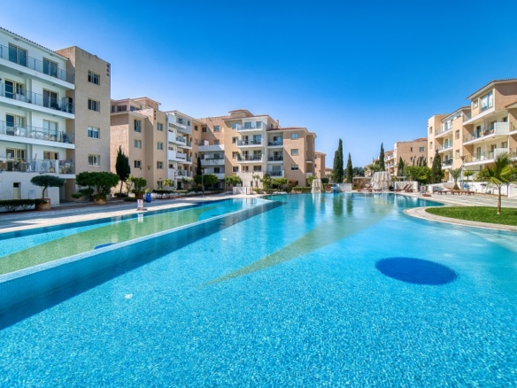 572129 apartment for sale in kato paphos universal full