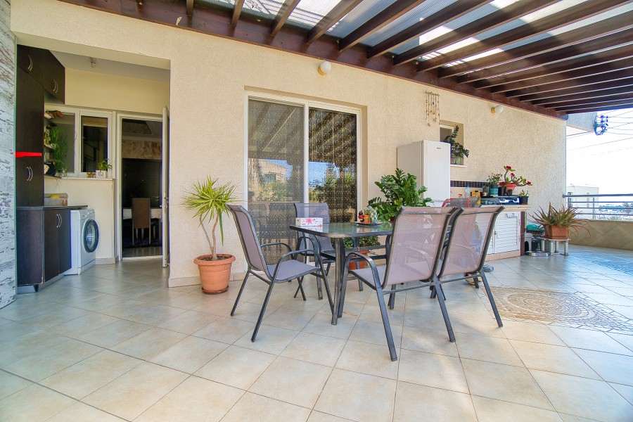 572613-apartment-for-sale-in-paphos-town_full