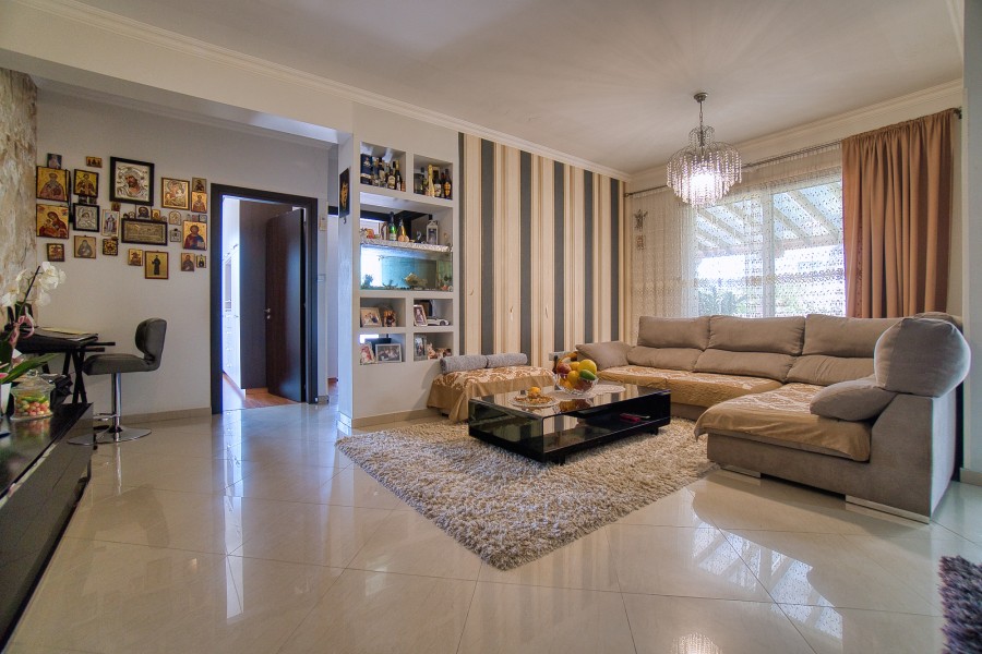 572627-apartment-for-sale-in-paphos-town_full