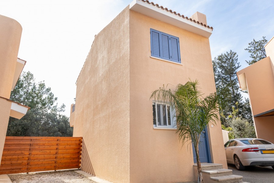 572651-apartments-penthouses-in-kato-paphos_full