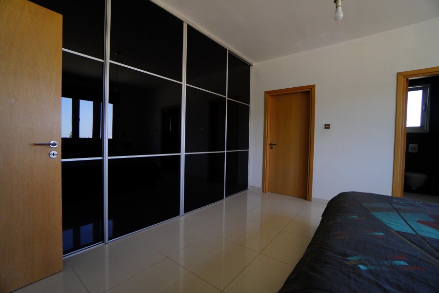 575830-detached-villa-for-sale-in-select-location_full