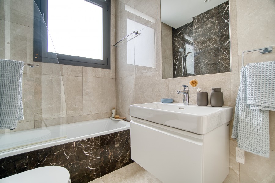 576238-apartment-for-sale-in-columbia_full