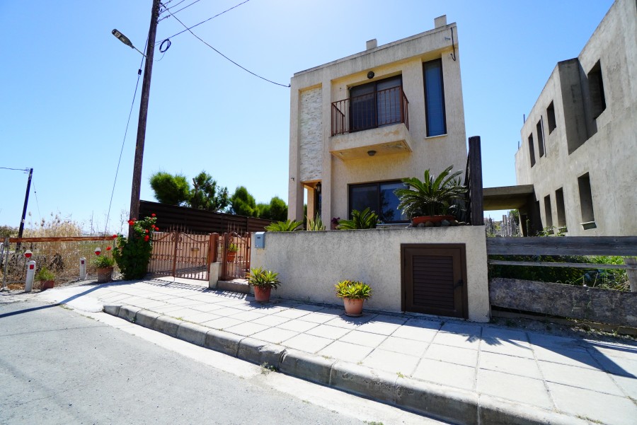 576865-semi-detached-villa-for-sale-in-livadia_full
