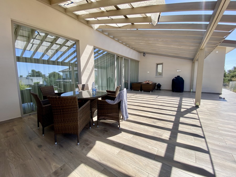 601755-bungalow-for-sale-in-souni-zanakia_full