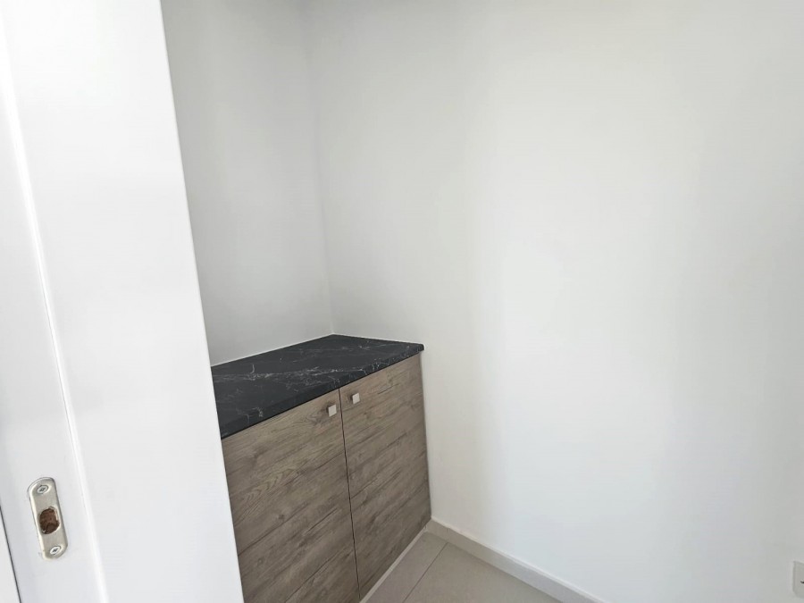 604818-detached-villa-for-sale-in-select-location_full