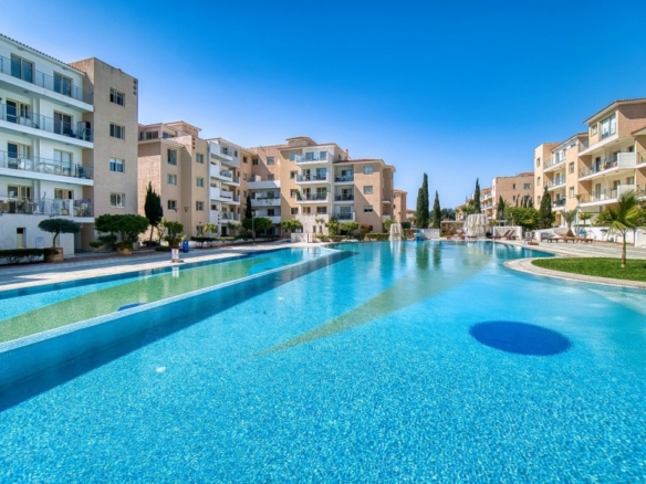 607920 town house for sale in kato paphos universal full