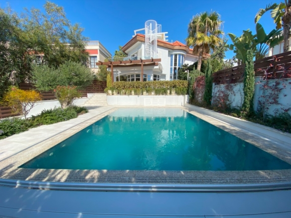 619730 detached villa for sale in pyrgos full