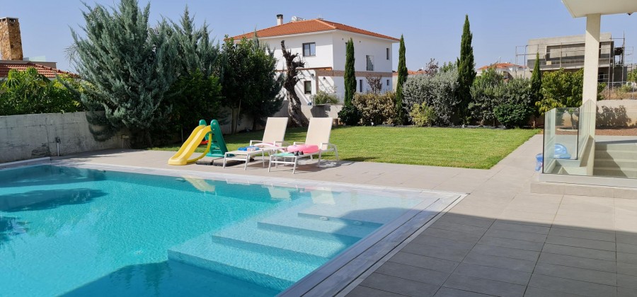 625224-detached-villa-for-sale-in-select-location_full