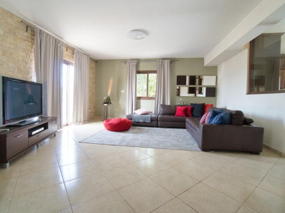 636564 detached villa for sale in paramytha full