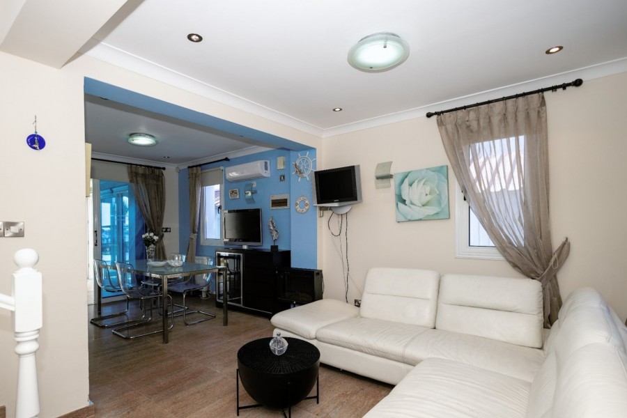 637324-detached-villa-for-sale-in-zygi_full-1