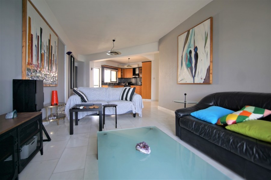 639102-apartment-for-sale-in-neapolis_full