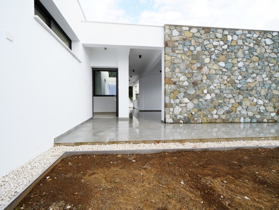 641448-detached-villa-for-sale-in-pyla-tourist-area_full